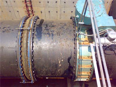 山東菏澤電廠擴（kuò）建工程室外（wài）安裝伸縮接頭施工現場.jpg